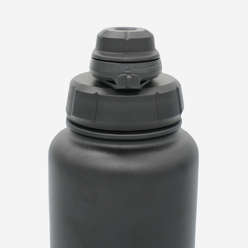 Lockable lid water bottle